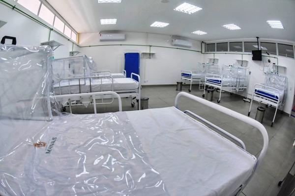 Hospital de Campanha, em Manaus, chega a 180 leitos com três novas enfermarias Hospital de Campanha, em Manaus, chega a 180 leitos com três novas enfermarias