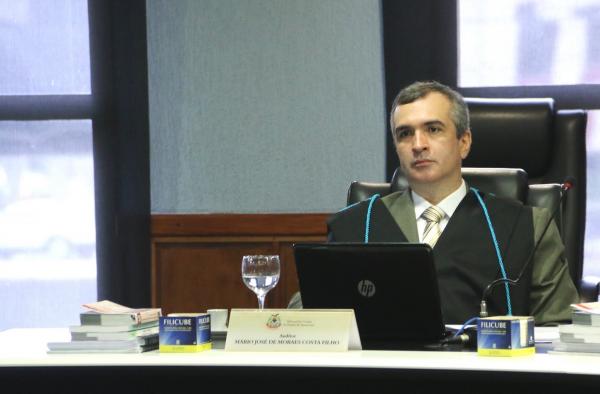 Conselheiro do TCE suspende pagamentos irregulares do auxílio emergencial em Boca do Acre Conselheiro do TCE suspende pagamentos irregulares do auxílio emergencial em Boca do Acre