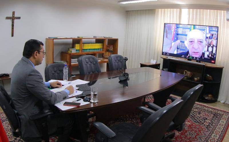 Wilson reafirma compromisso com diálogo entre os poderes em posse de presidente do TJAM Wilson reafirma compromisso com diálogo entre os poderes em posse de presidente do TJAM