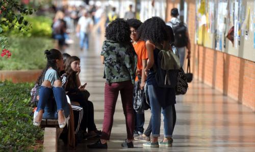 Estudantes com Fies podem suspender parcelas a partir de hoje (6) Estudantes com Fies podem suspender parcelas a partir de hoje (6)