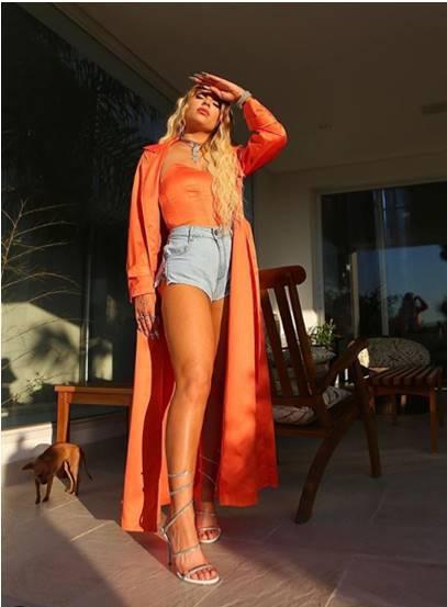 No aniversário de 22 anos, Luísa Sonza deixa bumbum à mostra No aniversário de 22 anos, Luísa Sonza deixa bumbum à mostra