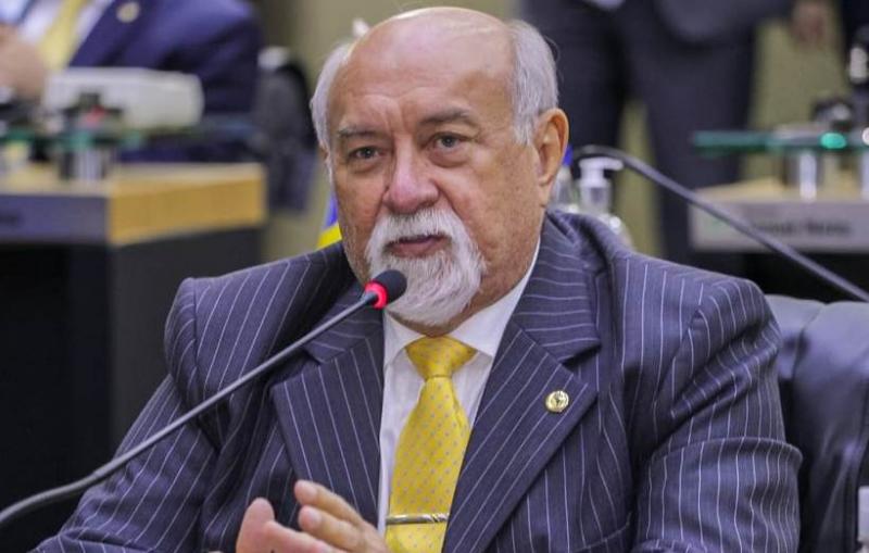Belarmino Lins vai propor suspensão de dispositivo para destrancar pautas da Aleam Belarmino Lins vai propor suspensão de dispositivo para destrancar pautas da Aleam