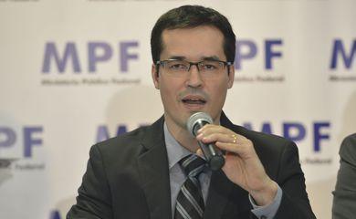Gilmar manda CNMP analisar se Dallagnol interferiu na eleição do Senado Gilmar manda CNMP analisar se Dallagnol interferiu na eleição do Senado