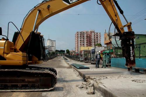Prefeitura de Manaus interdita trecho da Constantino Nery para avanço das obras no T1 Prefeitura de Manaus interdita trecho da Constantino Nery para avanço das obras no T1