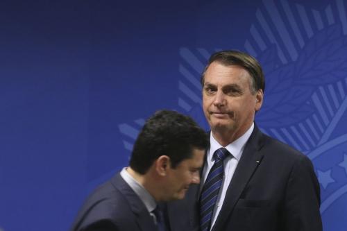 Celso de Mello determina que Bolsonaro preste depoimento presencial em inquérito sobre interferência na PF Celso de Mello determina que Bolsonaro preste depoimento presencial em inquérito sobre interferência na PF