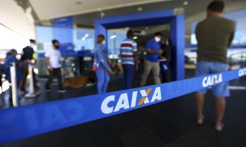 Caixa paga hoje (15) abono salarial para nascidos em setembro Caixa paga hoje (15) abono salarial para nascidos em setembro