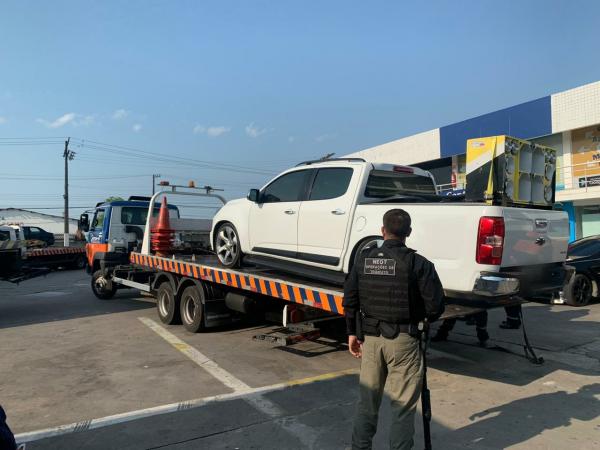 Detran-AM coíbe festas clandestinas com paredões de som e flagra 30 condutores alcoolizados Detran-AM coíbe festas clandestinas com paredões de som e flagra 30 condutores alcoolizados