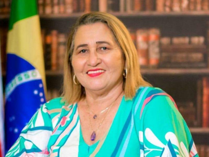Prefeita de Pauini, Eliana Amorim, na lista dos ‘ficha suja’ do TCE Prefeita de Pauini, Eliana Amorim, na lista dos ‘ficha suja’ do TCE