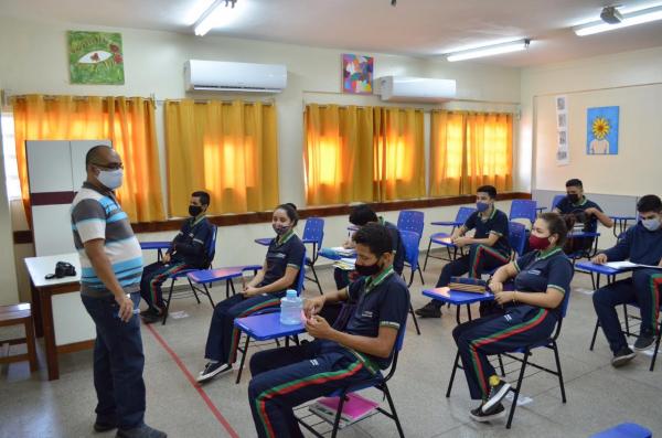 Seduc convoca 51 professores aprovados em Processo Seletivo Simplificado Seduc convoca 51 professores aprovados em Processo Seletivo Simplificado