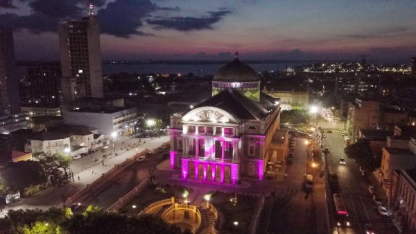 Teatro Amazonas iluminado em lançamento do Outubro Rosa 2020 Teatro Amazonas iluminado em lançamento do Outubro Rosa 2020