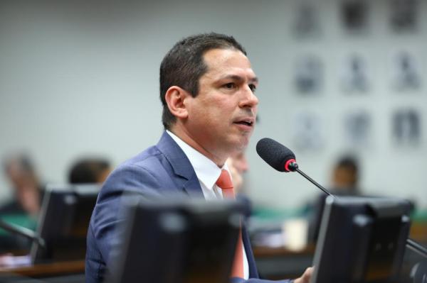 Marcelo Ramos envia requerimento a Rodrigo Maia para retomada da comissão da Segunda Instância Marcelo Ramos envia requerimento a Rodrigo Maia para retomada da comissão da Segunda Instância