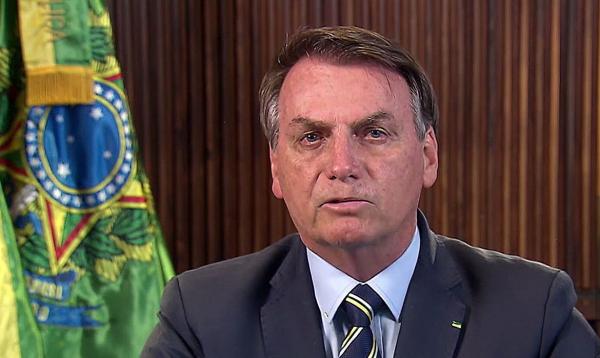 Bolsonaro quer acabar com aumento real do piso salarial de professores Bolsonaro quer acabar com aumento real do piso salarial de professores