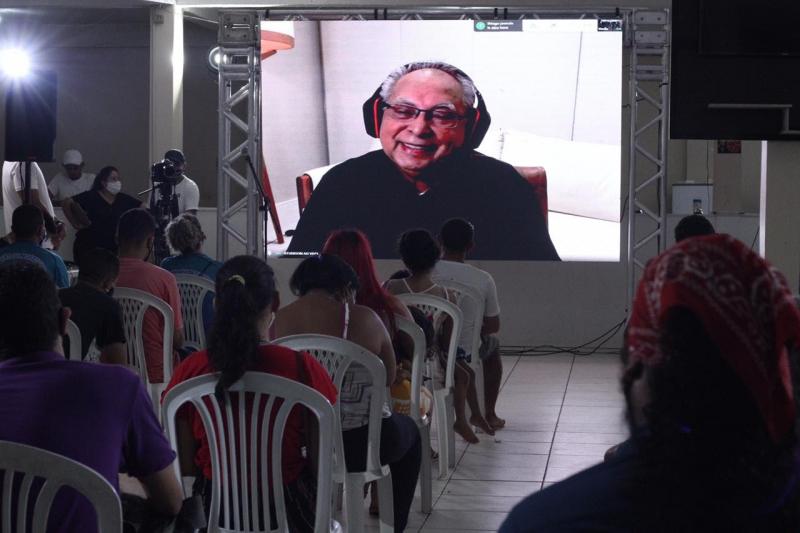 Amazonino vai adotar videoconferência na gestão para diálogo com comunidades Amazonino vai adotar videoconferência na gestão para diálogo com comunidades