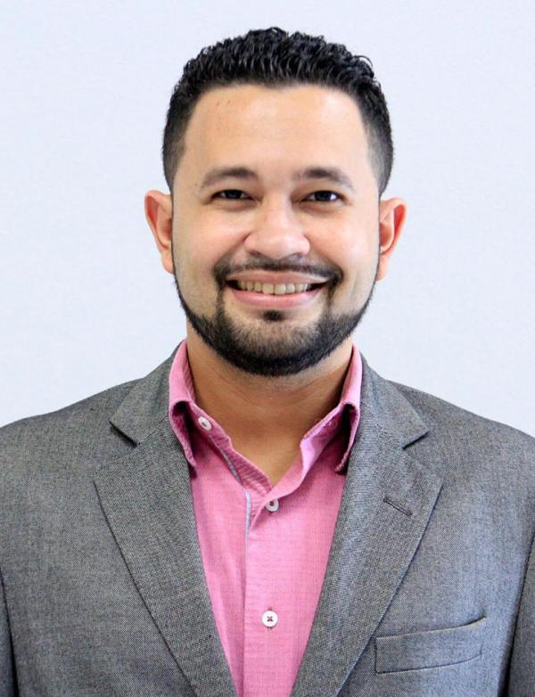 GABRIEL ARAÚJO - Marketing em tempos de crise: como gerar resultados e diminuir custos? GABRIEL ARAÚJO - Marketing em tempos de crise: como gerar resultados e diminuir custos?