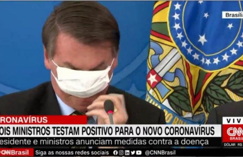 Pelo twitter, Bolsonaro suspende compra de seringas até que 'preços voltem a normalidade' Pelo twitter, Bolsonaro suspende compra de seringas até que 'preços voltem a normalidade'