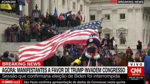 Apoiadores de Trump invadem Congresso dos EUA contra vitória de Biden Apoiadores de Trump invadem Congresso dos EUA contra vitória de Biden