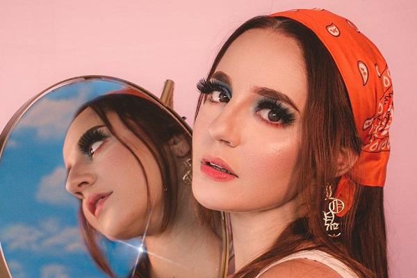 Marcella Bártholo lança EP 'Universo', com cinco músicas autorais Marcella Bártholo lança EP 'Universo', com cinco músicas autorais