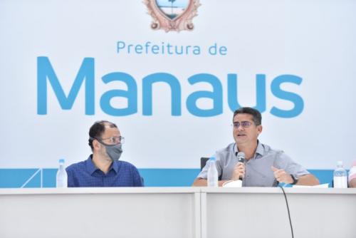 Prefeitura de Manaus recorre à Justiça para vacinar servidores que atuam nos cemitérios Prefeitura de Manaus recorre à Justiça para vacinar servidores que atuam nos cemitérios