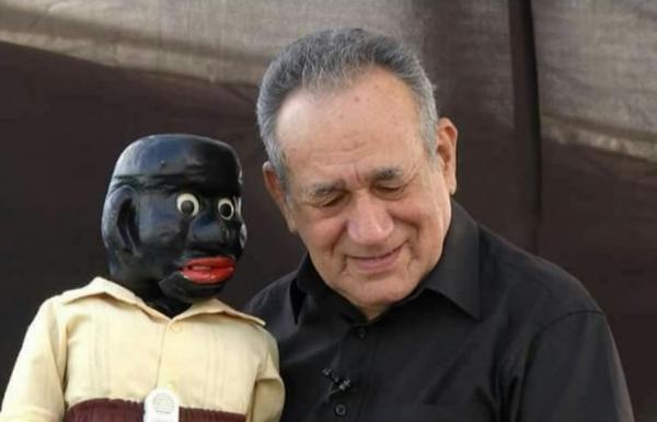 Documentário sobre Oscarino e boneco 'Peteleco' será exibido na internet, neste sábado (6) Documentário sobre Oscarino e boneco 'Peteleco' será exibido na internet, neste sábado (6)