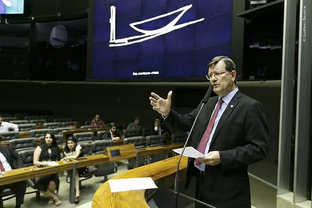 Zé Ricardo entra com Projeto de Decreto Legislativo para barrar ato de Bolsonaro contra bicicletas da ZFM Zé Ricardo entra com Projeto de Decreto Legislativo para barrar ato de Bolsonaro contra bicicletas da ZFM