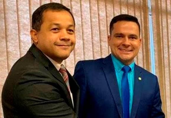 Por 6 votos a 2, bancada do AM vota pela manutenção da prisão de Daniel Silveira Por 6 votos a 2, bancada do AM vota pela manutenção da prisão de Daniel Silveira