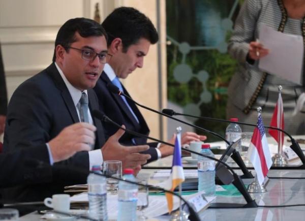 Cansados dos blefes de Pazuello, 16 governadores comprarão vacina direta dos laboratórios Cansados dos blefes de Pazuello, 16 governadores comprarão vacina direta dos laboratórios
