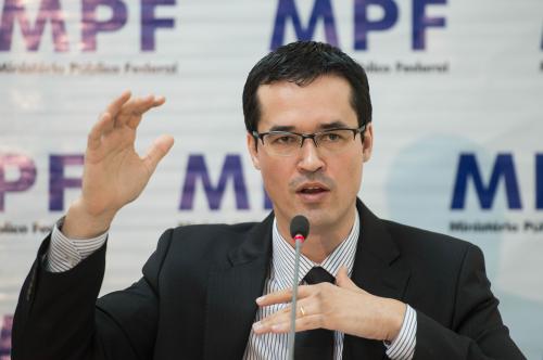 PF registrou depoimento de testemunha que sequer foi ouvida, mostram novos diálogos da Lava Jato. PF registrou depoimento de testemunha que sequer foi ouvida, mostram novos diálogos da Lava Jato.