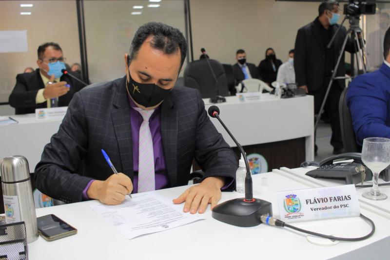 Câmara aprova, por unanimidade, requerimento de Flávio Farias que pede leitos de UTI, com urgência, para Parintins Câmara aprova, por unanimidade, requerimento de Flávio Farias que pede leitos de UTI, com urgência, para Parintins