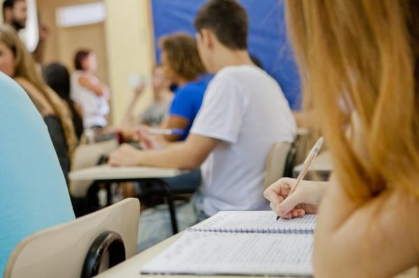 Escolas estão obrigadas a manter redução de 20% no valor das mensalidades em 2021 Escolas estão obrigadas a manter redução de 20% no valor das mensalidades em 2021