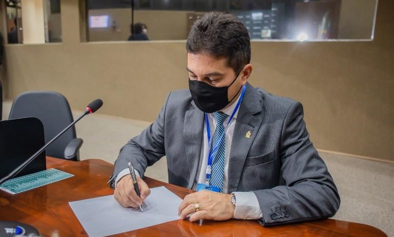 Jander Lobato propõe redução da taxa do ITBI para regularização de imóveis em Manaus Jander Lobato propõe redução da taxa do ITBI para regularização de imóveis em Manaus