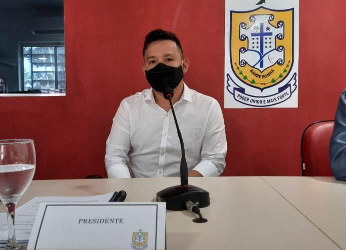 Mecias Jr Bulete pede que prefeito de Barreirinha crie auxílio emergencial ou distribua cestas básicas às famílias Mecias Jr Bulete pede que prefeito de Barreirinha crie auxílio emergencial ou distribua cestas básicas às famílias