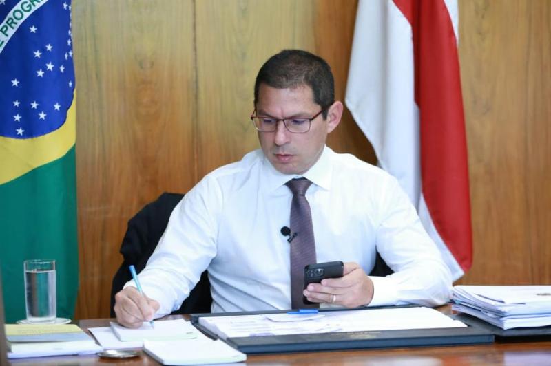 Marcelo Ramos questiona queda brusca no ritmo de vacinação no Amazonas Marcelo Ramos questiona queda brusca no ritmo de vacinação no Amazonas