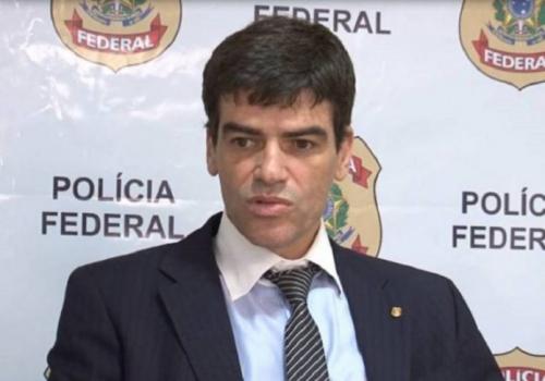 Superintendente da PF do AM rebate Salles, por defender madeireiras: 'não vai passar a boiada' Superintendente da PF do AM rebate Salles, por defender madeireiras: 'não vai passar a boiada'