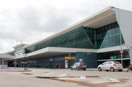 Aeroportos de Manaus, Tefé e Tabatinga serão leiloados nesta quarta (7) Aeroportos de Manaus, Tefé e Tabatinga serão leiloados nesta quarta (7)