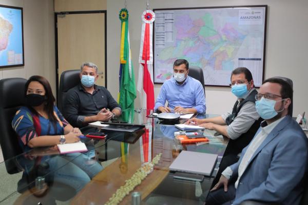 Governador do AM discute com White Martins abastecimento de oxigênio para possível 3ª onda Governador do AM discute com White Martins abastecimento de oxigênio para possível 3ª onda