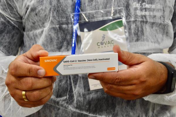 Coronavac é eficaz contra variante P1, indica estudo feito em Manaus Coronavac é eficaz contra variante P1, indica estudo feito em Manaus