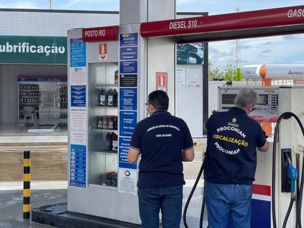 Aleam e Procon autuam bancos, postos e pontões de Coari, Alvarães e Tefé Aleam e Procon autuam bancos, postos e pontões de Coari, Alvarães e Tefé