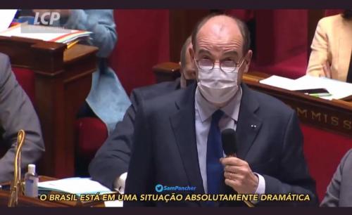 Primeiro-ministro da França provoca risadas ao lembrar que Brasil defende cloroquina Primeiro-ministro da França provoca risadas ao lembrar que Brasil defende cloroquina