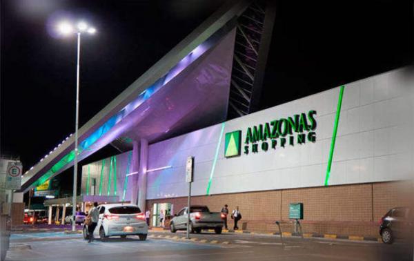 Comércio e shoppings com horário normal e circulação de pessoas até meia-noite no AM Comércio e shoppings com horário normal e circulação de pessoas até meia-noite no AM