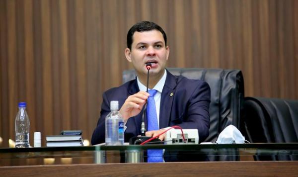 Por falta de provas, TRE/AM nega pedido a Amadeu Soares para cassar mandato de Saullo Vianna Por falta de provas, TRE/AM nega pedido a Amadeu Soares para cassar mandato de Saullo Vianna
