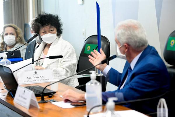 Na CPI, senador médico critica Nise Yamaguchi: 'não sabe o que é vírus, não estudou' Na CPI, senador médico critica Nise Yamaguchi: 'não sabe o que é vírus, não estudou'