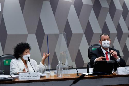 Aziz se irrita com fala de Yamaguchi: 'a vacina salva, tratamento precoce não' Aziz se irrita com fala de Yamaguchi: 'a vacina salva, tratamento precoce não'