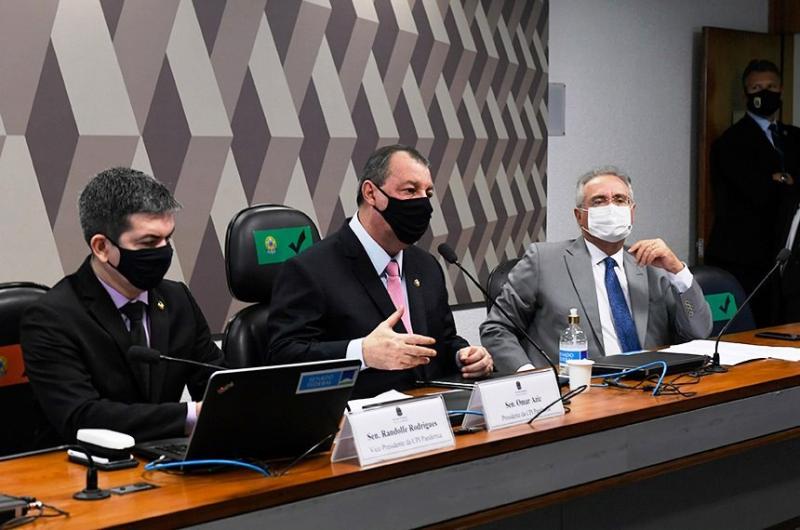 'Anúncio de Bolsonaro sobre vacinas veio com atraso fatal e doloroso', afirma CPI 'Anúncio de Bolsonaro sobre vacinas veio com atraso fatal e doloroso', afirma CPI