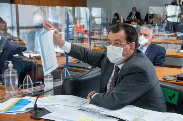 Braga mostra documentos que White Martins alertou governo do AM em julho de 2020 Braga mostra documentos que White Martins alertou governo do AM em julho de 2020