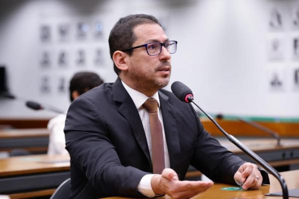 Vice-presidente da Câmara diz que superpedido de impeachment 'parece bem consistente' Vice-presidente da Câmara diz que superpedido de impeachment 'parece bem consistente'