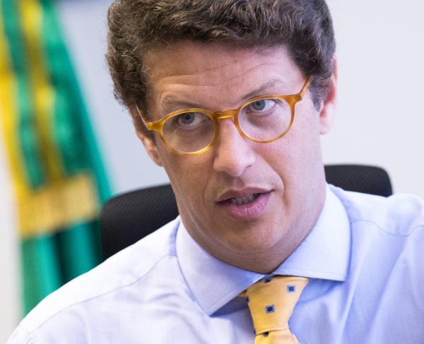 Investigação contra Salles deixa STF e vai para a Justiça de Altamira, no Pará Investigação contra Salles deixa STF e vai para a Justiça de Altamira, no Pará