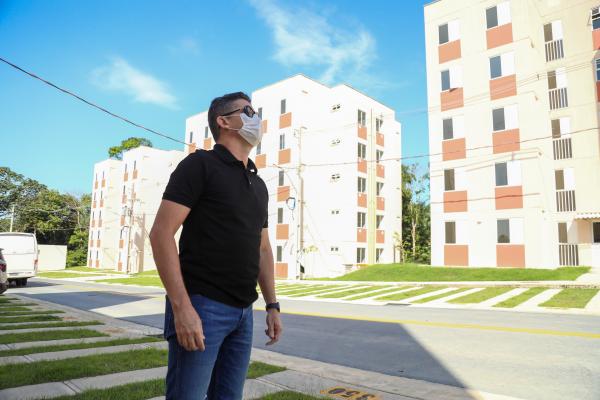 David Almeida quer construir 5 mil casas populares até o fim do mandato David Almeida quer construir 5 mil casas populares até o fim do mandato
