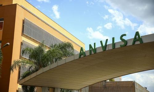 Anvisa suspende estudo da Covaxin após rompimento entre Bharat e Precisa Anvisa suspende estudo da Covaxin após rompimento entre Bharat e Precisa