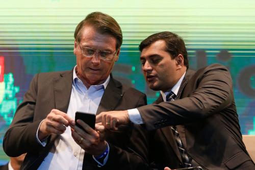 Após culpar governadores por mortes, Bolsonaro chama Wilson Lima de ‘nosso governador’ Após culpar governadores por mortes, Bolsonaro chama Wilson Lima de ‘nosso governador’
