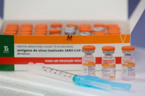 Anvisa veta uso da Coronavac em crianças, mas recomenda 3ª dose Anvisa veta uso da Coronavac em crianças, mas recomenda 3ª dose
